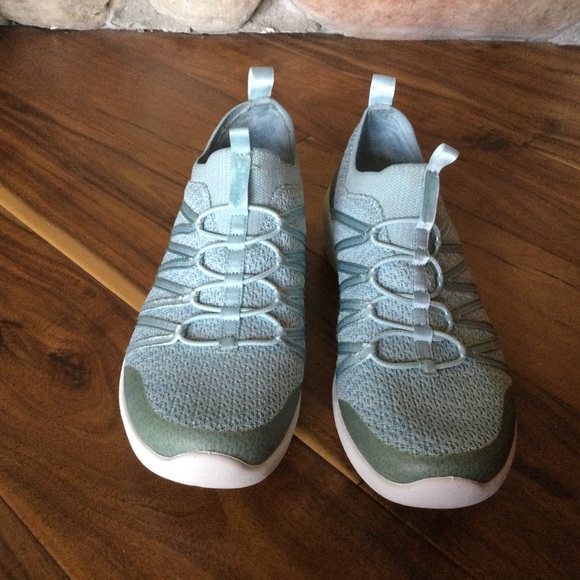 ✔️ Like New Skechers Arya Sneaker Woman’s Size 6.5 - Picture 2 of 8